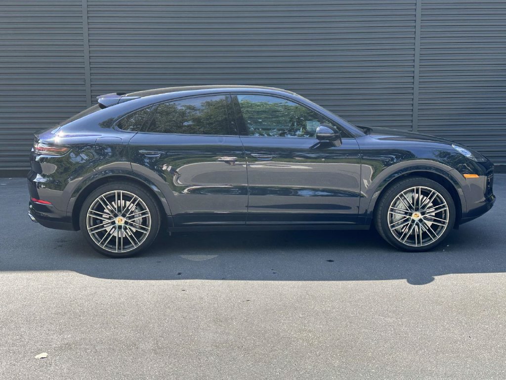 Used 2022 Porsche Cayenne Turbo AWD/4WD image 6