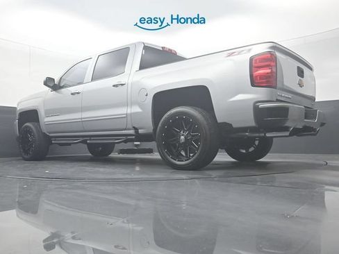 Used 2017 Chevrolet Silverado 1500 LT w/ All Star Edition AWD/4WD image 30
