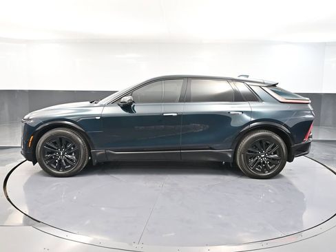 Used 2024 Cadillac Lyriq Luxury image 10