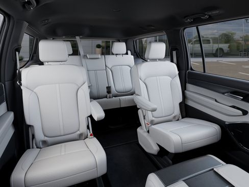 New 2026 Jeep Grand Wagoneer 4WD image 41