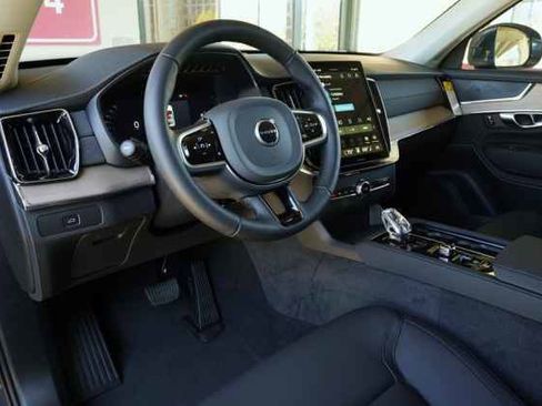 New 2026 Volvo XC90 B6 Core image 11