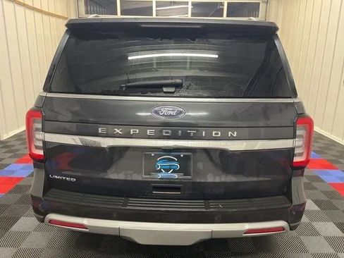 Used 2024 Ford Expedition Limited image 4