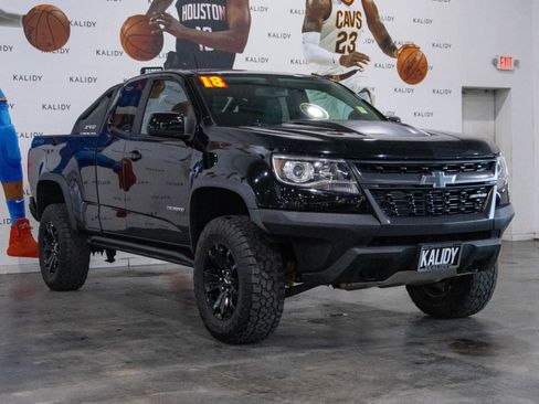 Used 2018 Chevrolet Colorado ZR2 w/ ZR2 Midnight Special Edition image 17