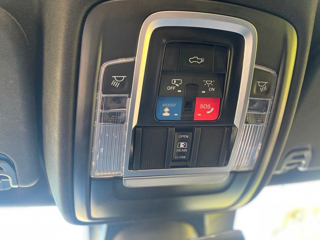 Used 2023 RAM 1500 Laramie AWD/4WD image 42