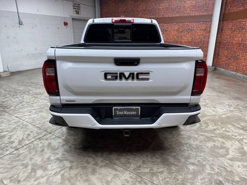 Used 2024 GMC Canyon AT4 w/ AT4 Premium Package AWD/4WD image 3