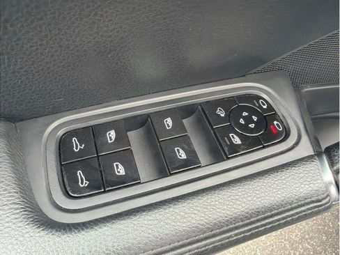 Used 2019 Porsche Cayenne S AWD/4WD image 11
