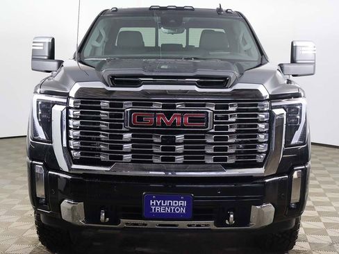 Used 2024 GMC Sierra 2500 Denali w/ Denali Reserve Package image 15