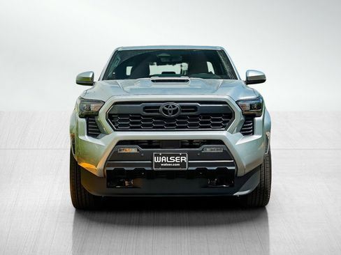 New 2025 Toyota Tacoma TRD Sport image 2