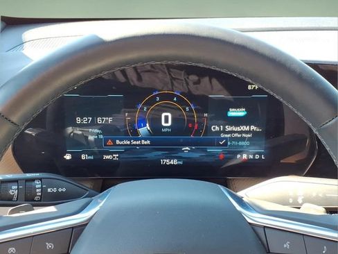 Used 2025 Chevrolet Equinox ACTIV AWD/4WD image 23