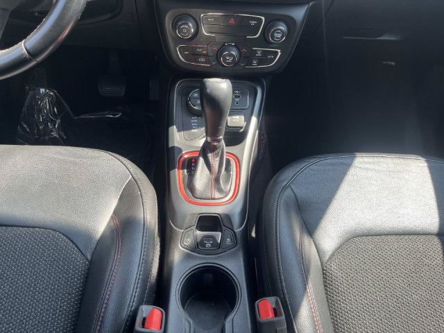 Used 2020 Jeep Compass Trailhawk AWD/4WD image 16
