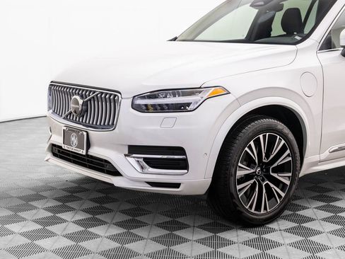 Used 2024 Volvo XC90 T8 Plus image 37