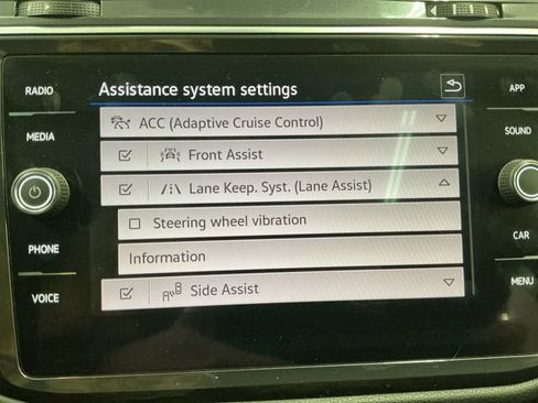 Used 2022 Volkswagen Tiguan SE R-Line AWD/4WD image 66
