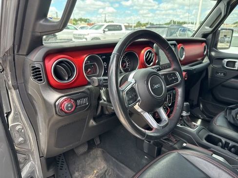 Used 2022 Jeep Gladiator Rubicon w/ Cold Weather Group AWD/4WD image 10