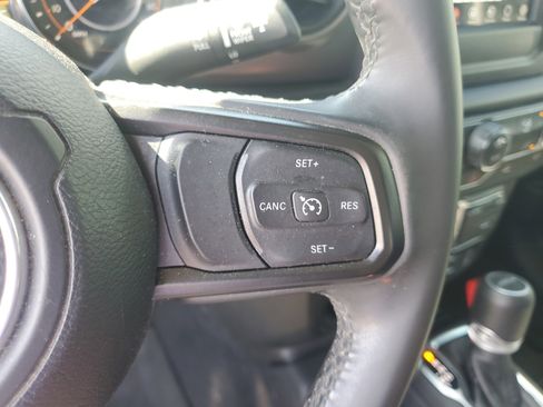 Used 2021 Jeep Gladiator Sport AWD/4WD image 16