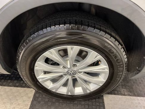 Used 2020 Volkswagen Tiguan S FWD image 11