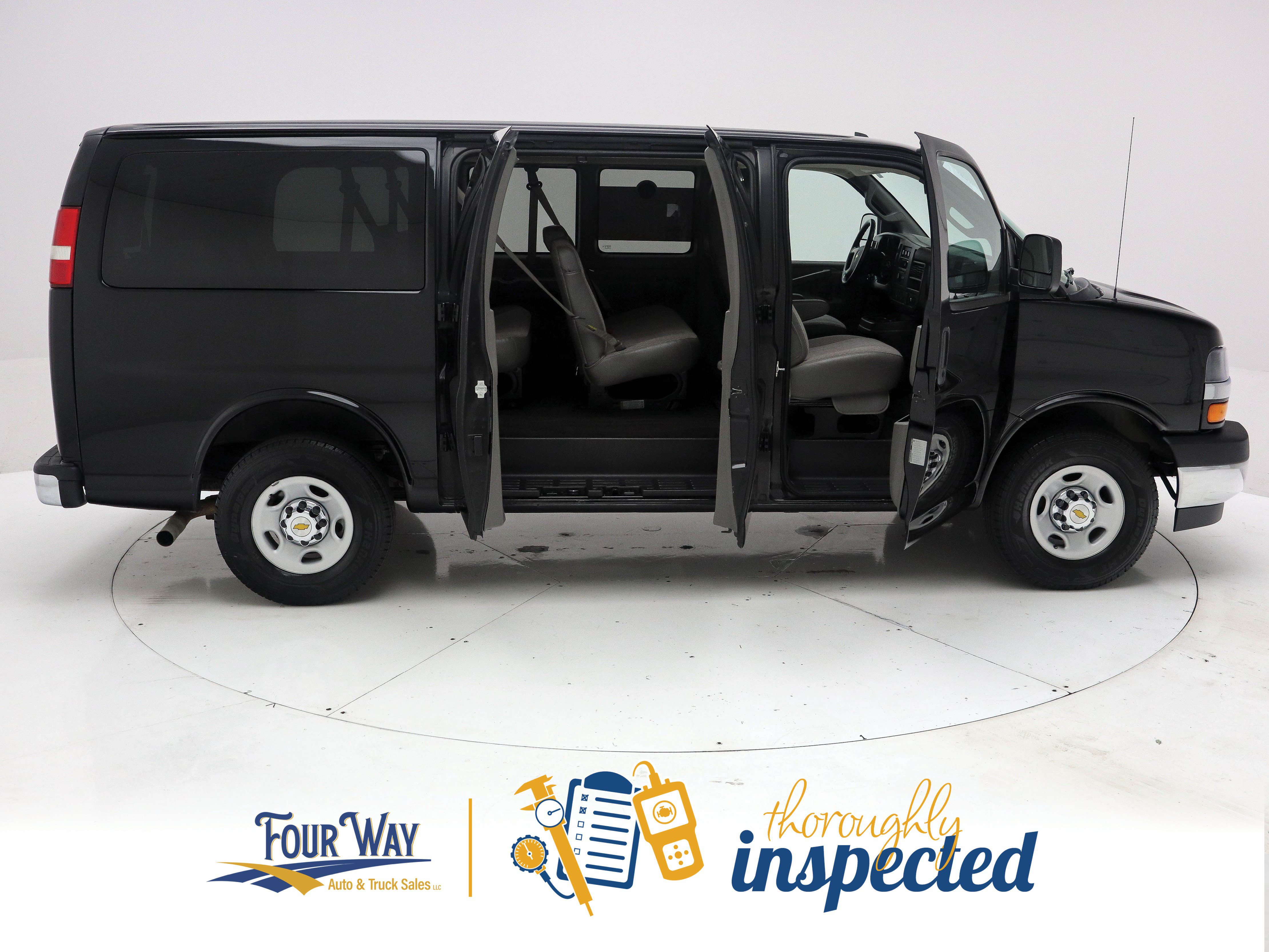 Used 2016 Chevrolet Express 2500 LS RWD image 3