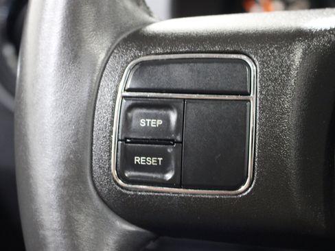 Used 2014 Jeep Patriot Latitude w/ Sun/Sound Group FWD image 9