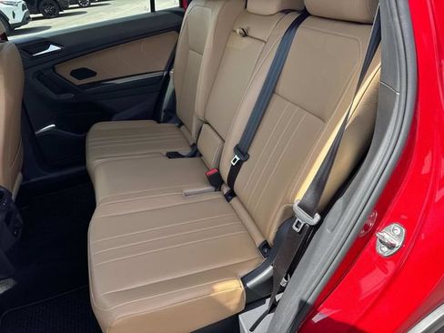 Used 2023 Volkswagen Tiguan SE AWD/4WD image 15