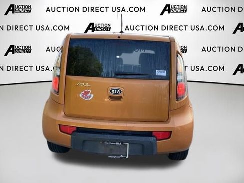 Used 2011 Kia Soul + w/ Audio Pkg FWD image 11
