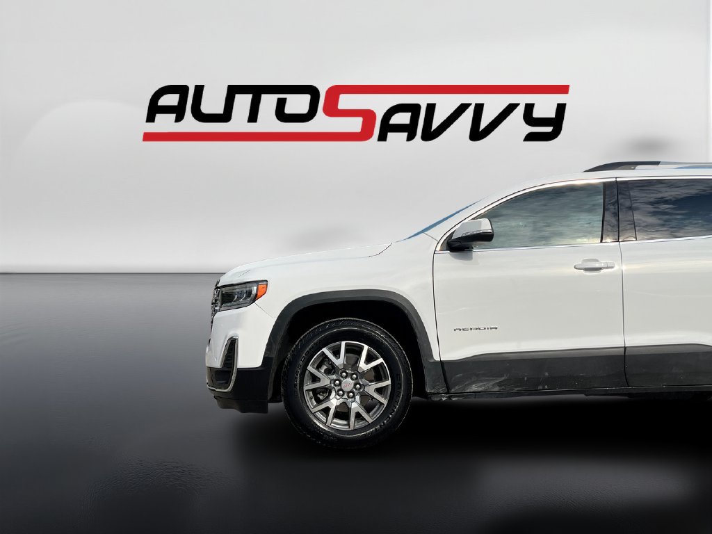 Used 2023 GMC Acadia SLT w/ LPO, Floor Liner Package FWD image 9