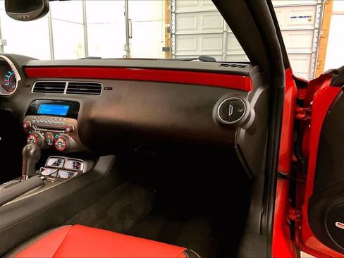 Used 2010 Chevrolet Camaro SS w/ RS Package RWD image 15