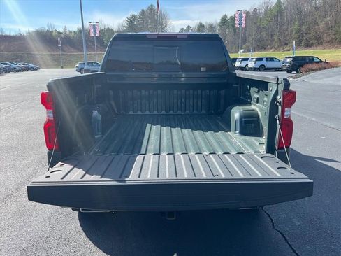 Used 2025 Chevrolet Silverado 1500 LT Trail Boss w/ Convenience Package II image 31