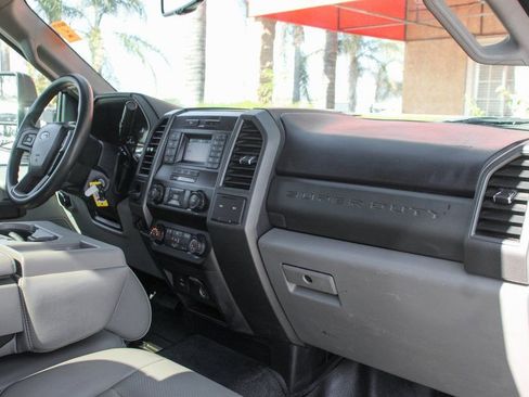 Used 2020 Ford F550 2WD Regular Cab Super Duty image 30
