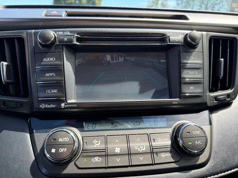 Used 2015 Toyota RAV4 XLE FWD image 35