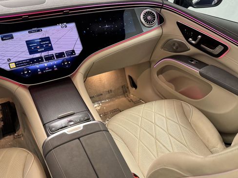 Used 2023 Mercedes-Benz EQS 580 4MATIC SUV image 40