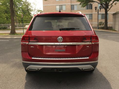 Used 2018 Volkswagen Atlas SEL FWD image 8