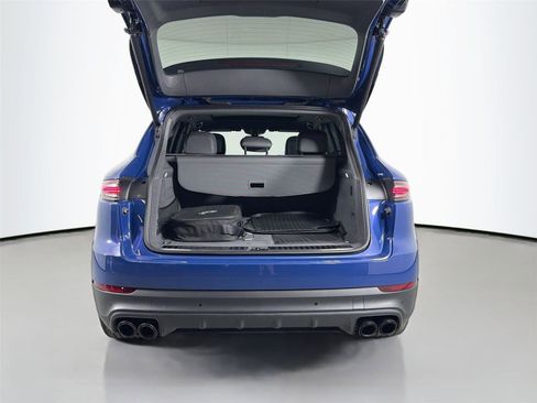 Certified 2022 Porsche Cayenne Coupe AWD/4WD image 36