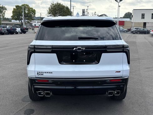 New 2026 Chevrolet Traverse RS w/ LPO, Floor Liner Package image 11