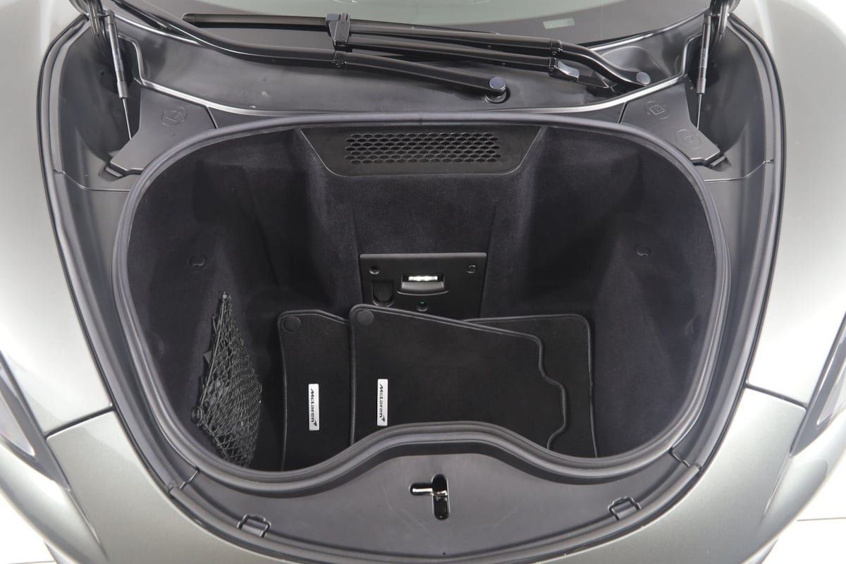 Used 2020 McLaren 570S Coupe RWD image 30