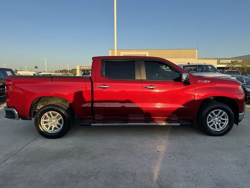 Used 2022 Chevrolet Silverado 1500 LT image 3