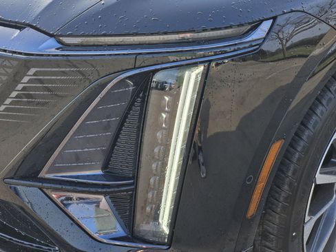 New 2026 Cadillac Lyriq Sport w/ LPO, Floor Liner Package AWD/4WD image 5