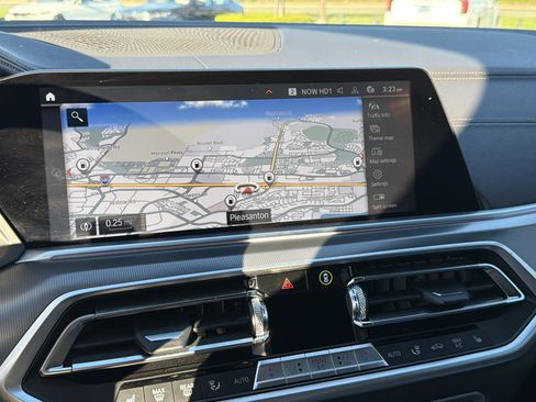 Used 2023 BMW X5 xDrive40i w/ Premium Package image 22