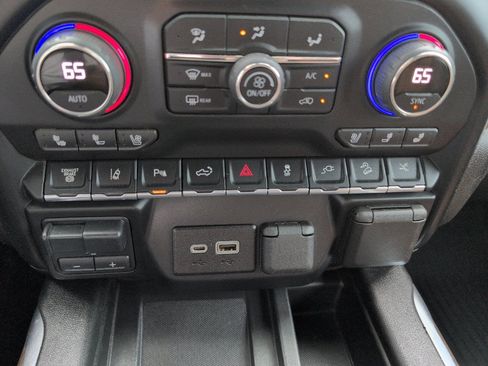 Used 2022 Chevrolet Silverado 2500 High Country w/ Z71 Off-Road Package image 32