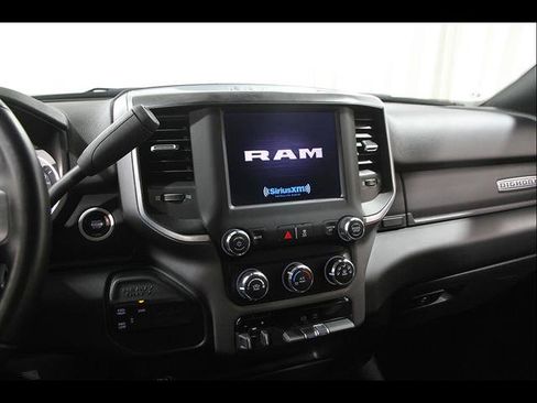 Used 2024 RAM 2500 Big Horn AWD/4WD image 9