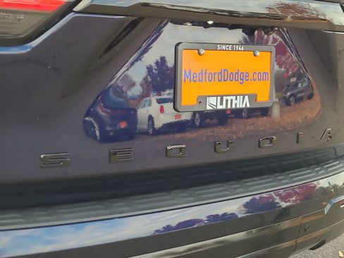 Used 2025 Toyota Sequoia Platinum image 15