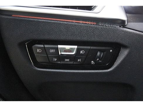 Used 2023 BMW 430i Coupe w/ M Sport Package RWD image 21