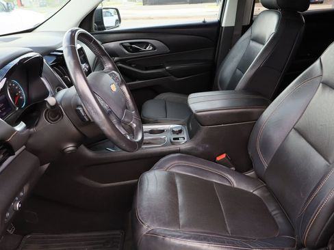 Used 2020 Chevrolet Traverse Premier FWD image 22