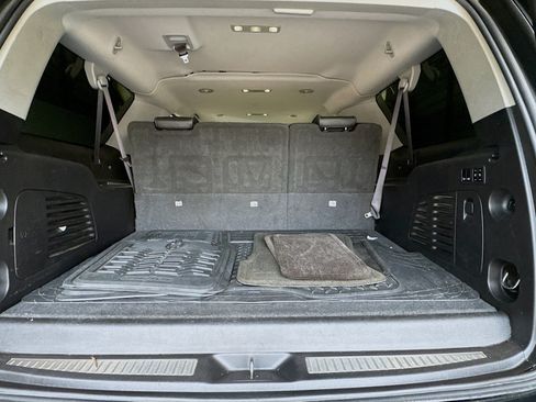 Used 2016 GMC Yukon XL SLT image 17