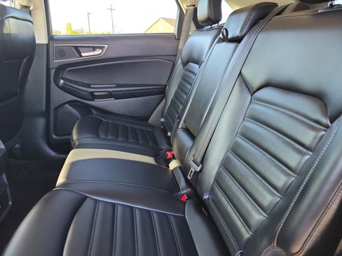 Used 2023 Ford Edge SEL AWD/4WD image 11