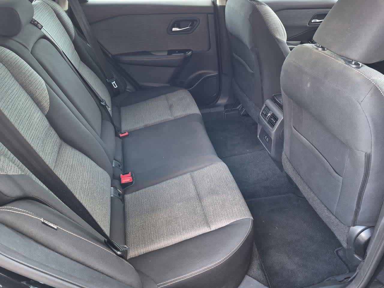 Used 2022 Nissan Rogue SV FWD image 20