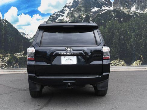 Certified 2024 Toyota 4Runner SR5 Premium w/ Moonroof Package AWD/4WD image 10