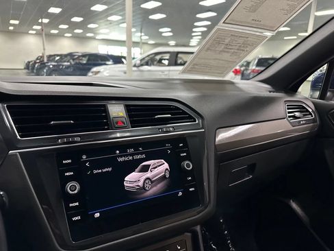 Used 2022 Volkswagen Tiguan SE FWD image 20