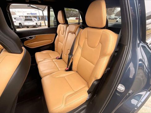 Used 2024 Volvo XC90 B6 Ultimate w/ Lounge Package image 20
