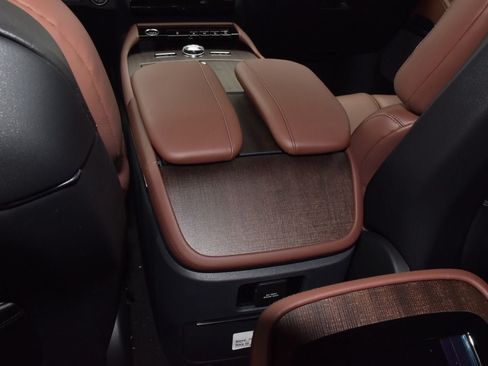 New 2026 Lincoln Navigator Reserve AWD/4WD image 19