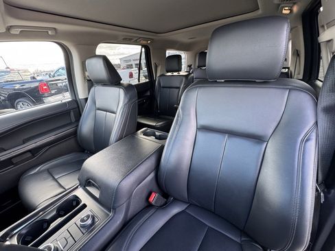 Used 2023 Ford Expedition XLT image 20