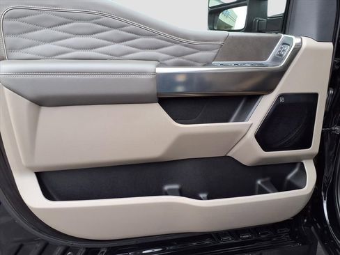 Used 2025 Ford F450 Platinum w/ Platinum Plus Package image 29